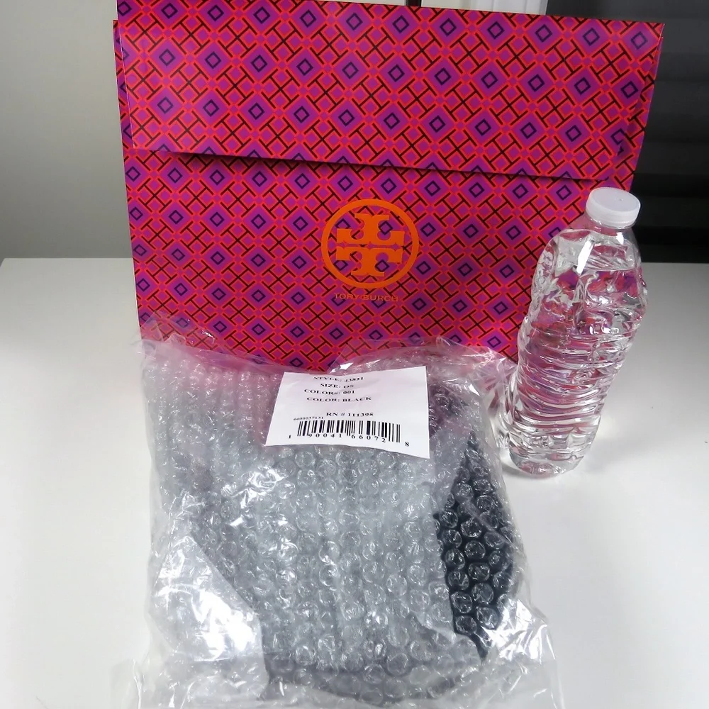 Tory Burch disclaimer color